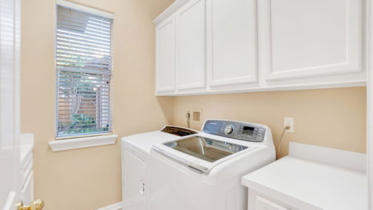 Houston 2-story, 4-bed 18214 Ennsbury Drive-idx