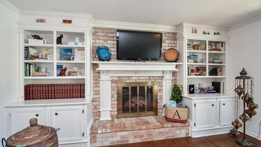 Houston 2-story, 4-bed 18115 Longcliffe Drive-idx