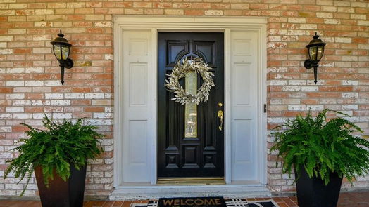 Houston 2-story, 4-bed 18115 Longcliffe Drive-idx