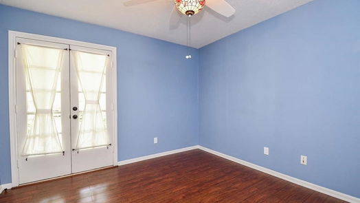 Houston 2-story, 4-bed 18115 Longcliffe Drive-idx