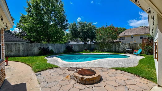 Houston 2-story, 4-bed 18115 Longcliffe Drive-idx