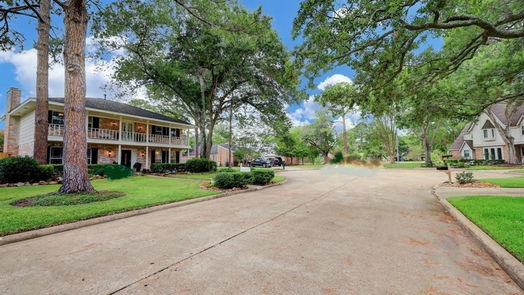 Houston 2-story, 4-bed 18115 Longcliffe Drive-idx