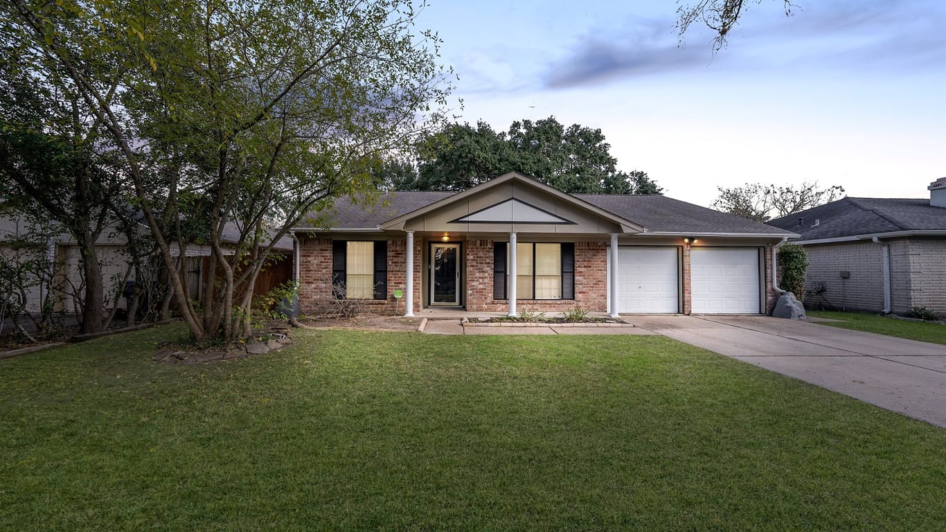 Houston 1-story, 3-bed 4726 Kingussie Drive Drive-idx
