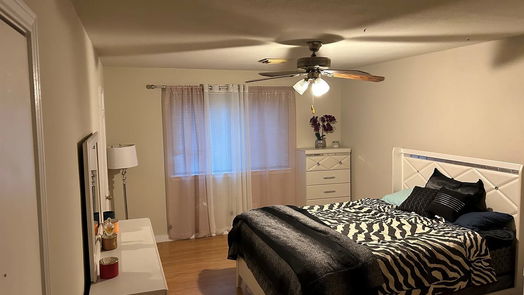 Houston 2-story, 2-bed 6616 Montauk Drive 1/8-idx