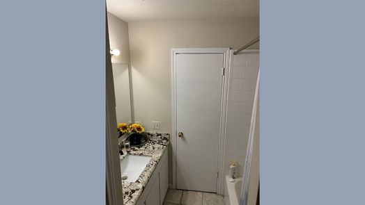 Houston 2-story, 2-bed 6616 Montauk Drive 1/8-idx