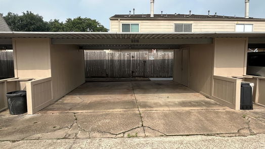 Houston 2-story, 2-bed 6616 Montauk Drive 1/8-idx