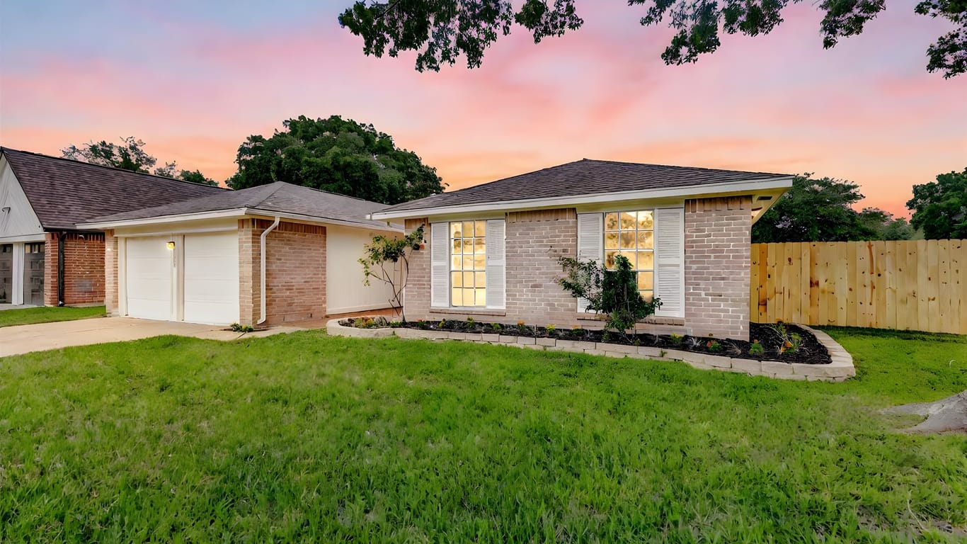 Houston 1-story, 3-bed 2602 Strait Lane-idx