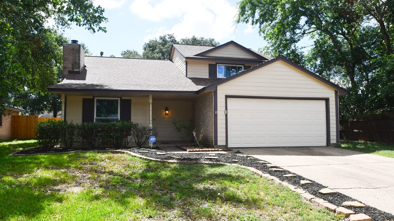 Houston 2-story, 3-bed 5331 Windsong Trail-idx