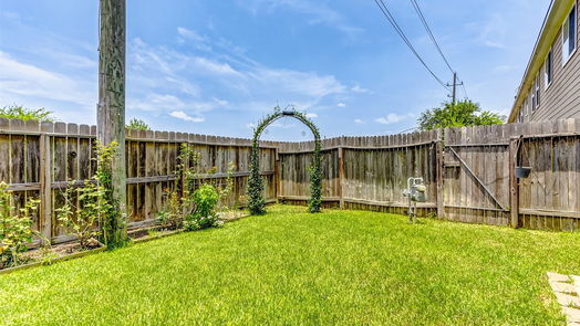 Houston 2-story, 3-bed 6147 Yorktown Meadow Lane-idx