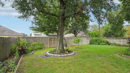 Houston 2-story, 4-bed 19315 Long Lake Drive-idx