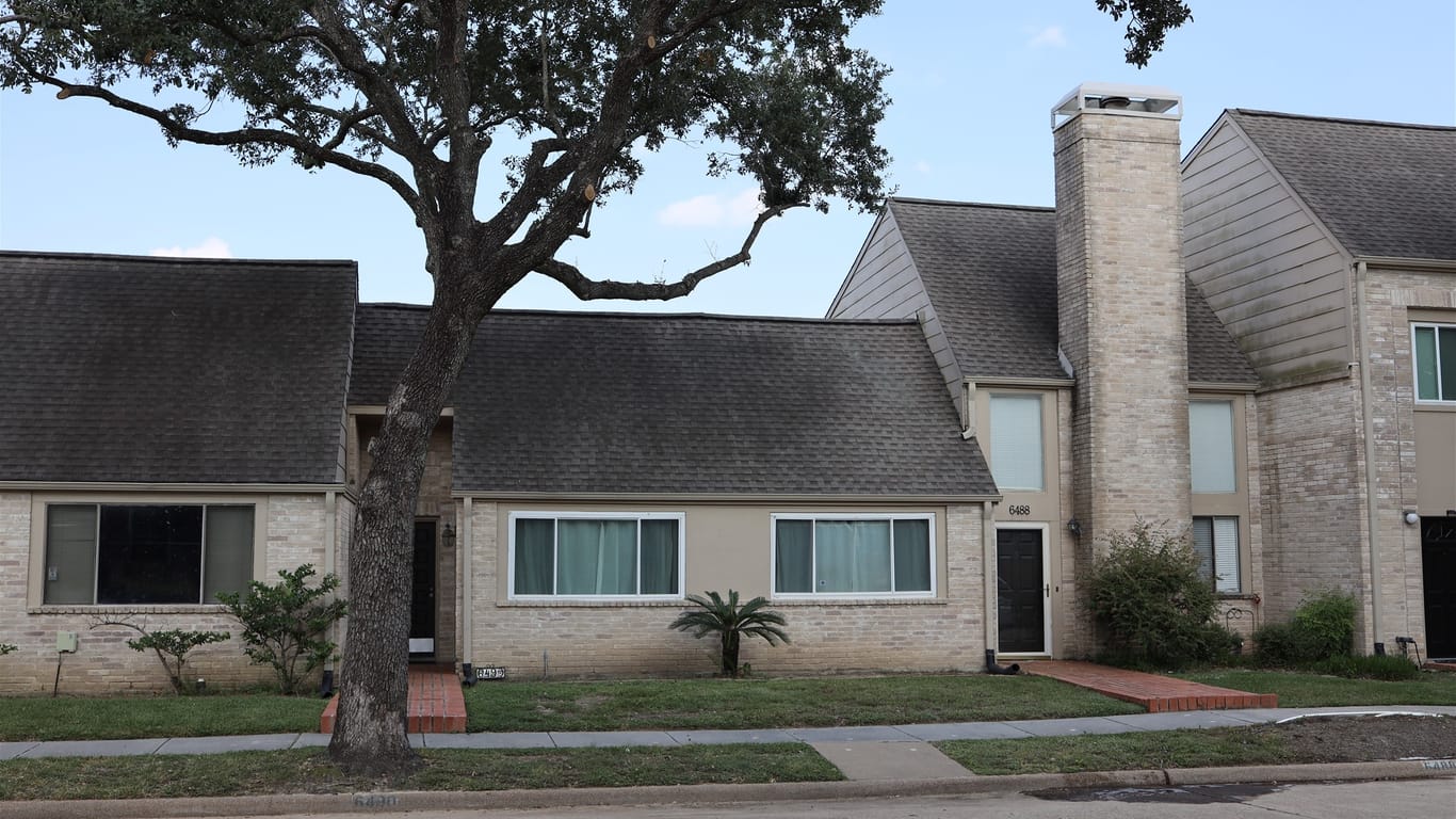 Houston 1-story, 2-bed 6490 Alisa Lane 622-idx