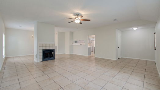 Houston 1-story, 3-bed 18155 Holly Green Drive-idx