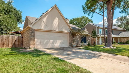 Houston 1-story, 3-bed 18110 Holly Green Drive-idx