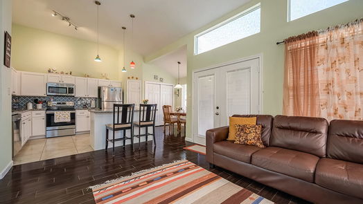 Houston 1-story, 2-bed 18514 Trail Bend Lane-idx