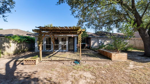 Houston 1-story, 3-bed 15919 Bluffdale Drive-idx