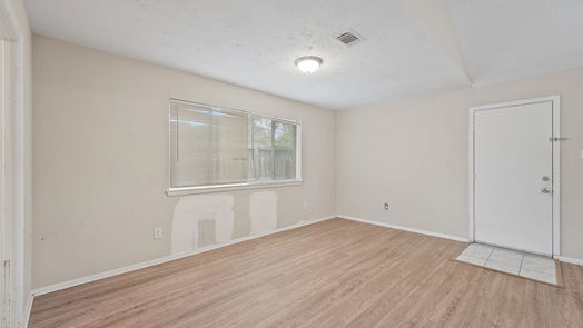 Houston 1-story, 3-bed 19407 San Gabriel Drive-idx