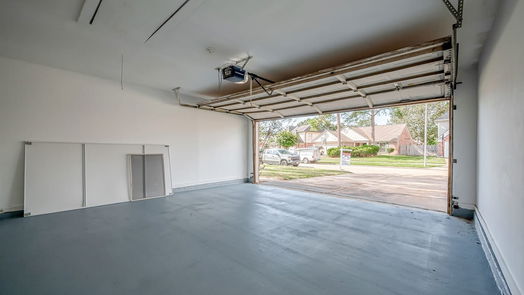 Houston 1-story, 3-bed 18110 Holly Green Drive-idx