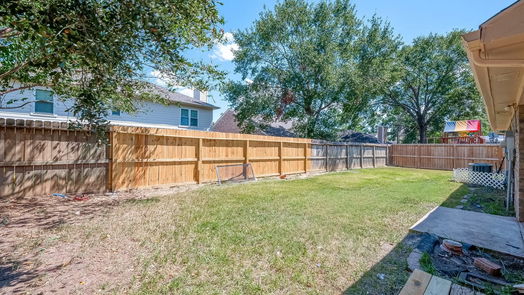 Houston 1-story, 3-bed 18110 Holly Green Drive-idx