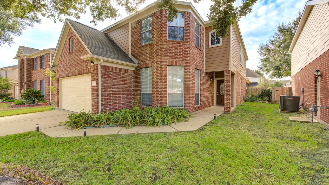 Houston 2-story, 5-bed 19039 Country Square Drive-idx