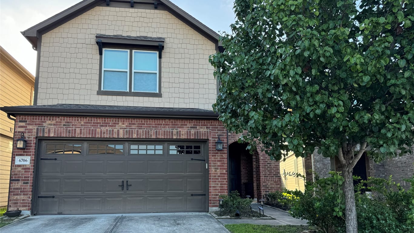 Houston 2-story, 5-bed 6706 Fountain Mesa Lane-idx