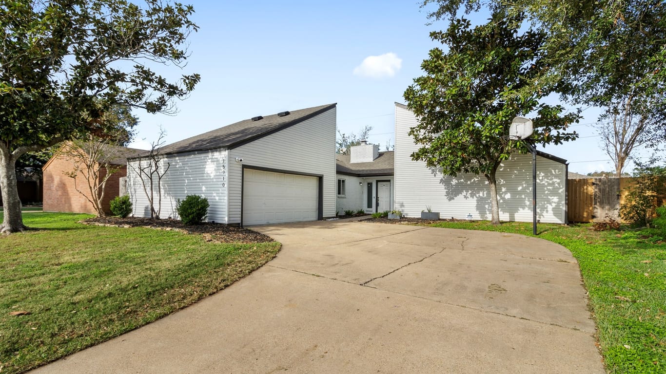 Houston null-story, 4-bed 15910 Herongate Drive-idx