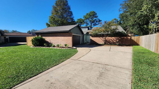 Houston null-story, 3-bed 15610 Midridge Drive-idx