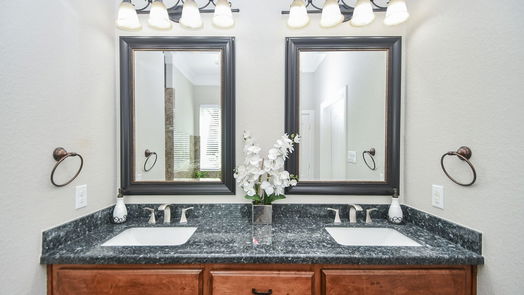 Houston 2-story, 4-bed 6307 Brooklawn Drive-idx