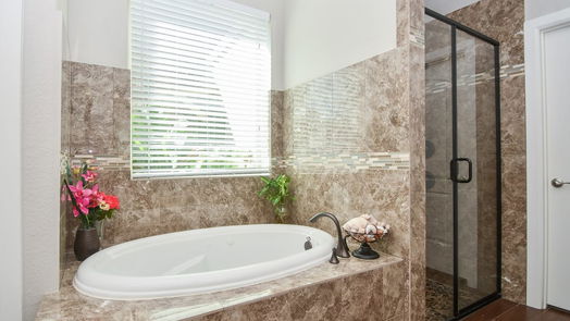 Houston 2-story, 4-bed 6307 Brooklawn Drive-idx