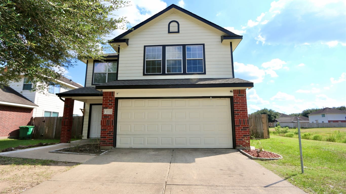 Houston 2-story, 4-bed 6031 Valley Cove Lane-idx