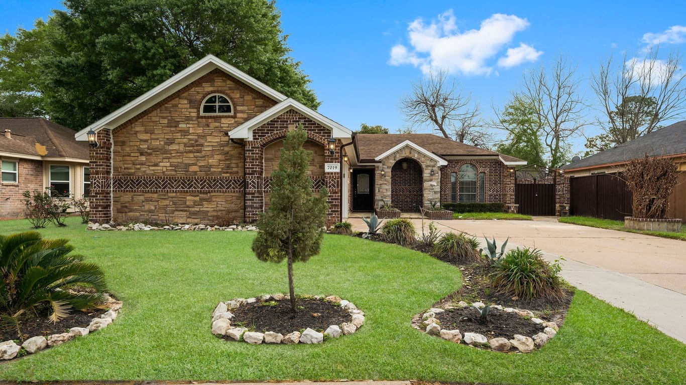 Houston 1-story, 3-bed 7019 Feather Creek Drive-idx