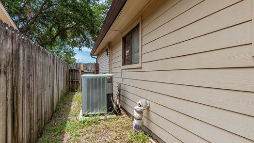 Houston 1-story, 3-bed 10622 Heather Hill Drive-idx