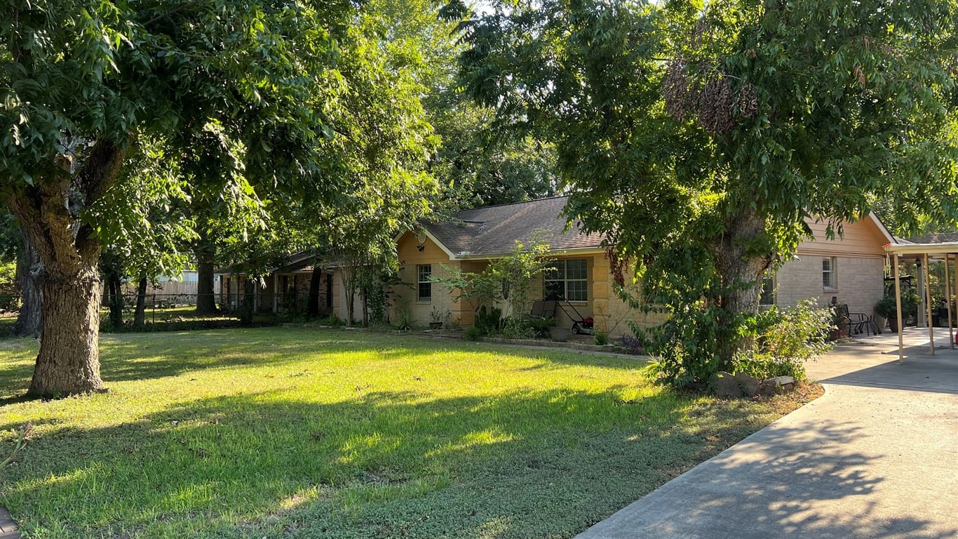 Houston 1-story, 3-bed 13617 Ann Louise Road-idx