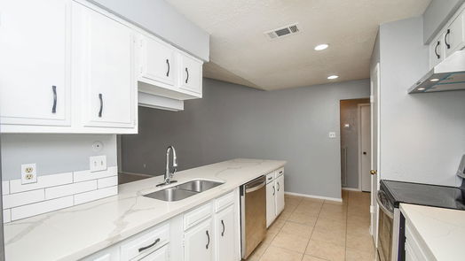 Houston null-story, 4-bed 7682 Bubbling Spring Lane-idx
