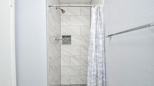 Houston null-story, 4-bed 7682 Bubbling Spring Lane-idx