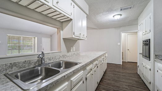 Houston 1-story, 3-bed 7806 Whispering Wood Lane-idx