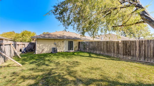 Houston 1-story, 2-bed 6713 Greenyard Drive-idx