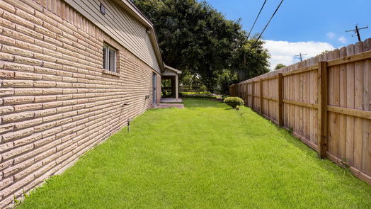 Houston 1-story, 4-bed 6047 Pebble Lane-idx