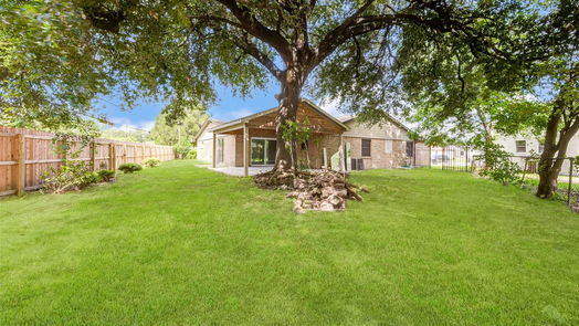 Houston 1-story, 4-bed 6047 Pebble Lane-idx