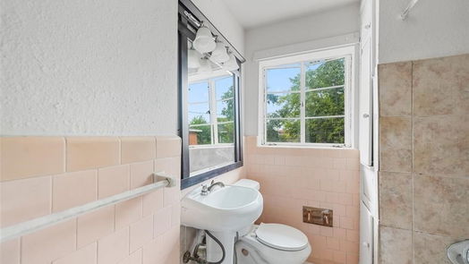 Houston 2-story, 2-bed 7441 Juniper-idx