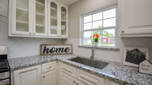 Houston 1-story, 3-bed 7346 Thurow Street-idx