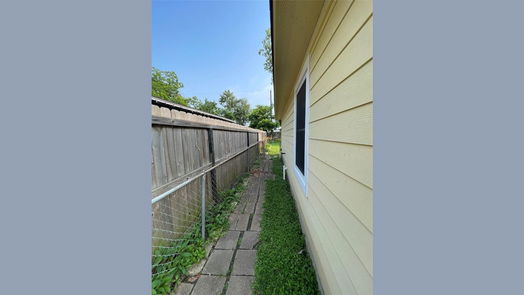 Houston 1-story, 3-bed 6507 Ridgeway Drive-idx