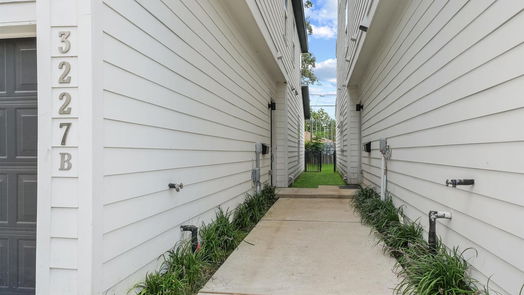 Houston 2-story, 2-bed 3227 Real Street B-idx