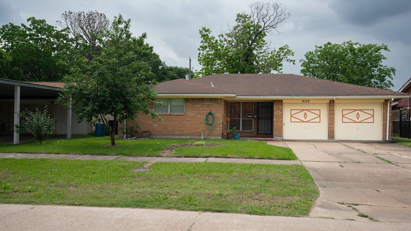 Houston 1-story, 3-bed 6122 Sunnycrest Street-idx