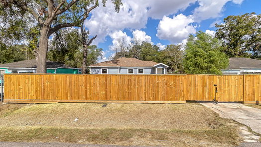 Houston null-story, 3-bed 6213 Clover Ridge Street-idx