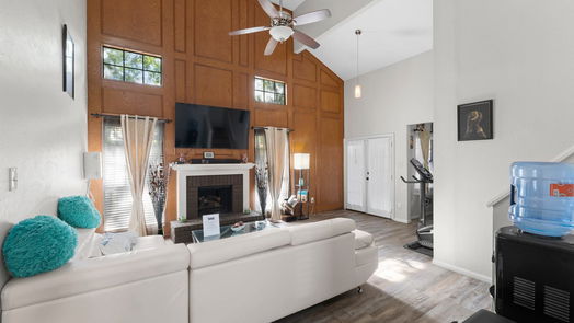 Houston 2-story, 2-bed 11 Regency Lane-idx