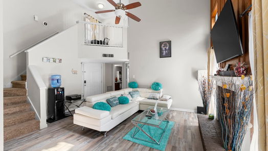 Houston 2-story, 2-bed 11 Regency Lane-idx