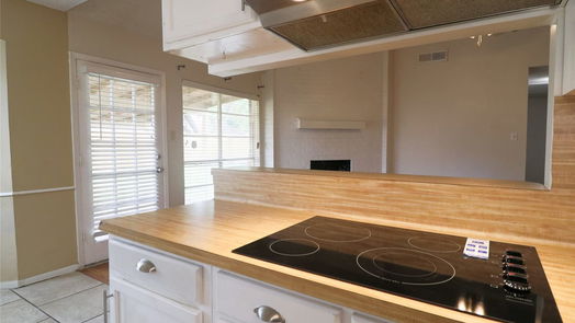 Houston 1-story, 3-bed 8206 Bayou Forest Drive NW-idx