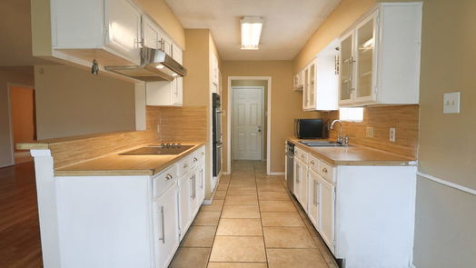 Houston 1-story, 3-bed 8206 Bayou Forest Drive NW-idx