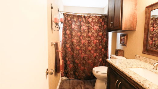 Houston 1-story, 3-bed 8206 Bayou Forest Drive NW-idx