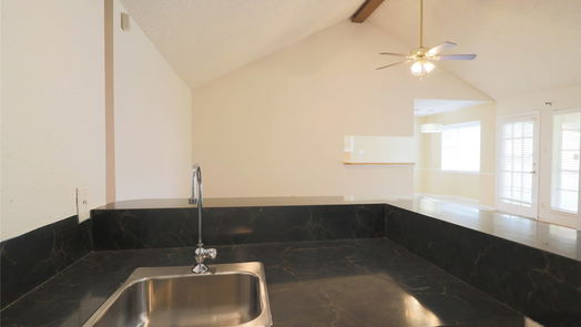 Houston 1-story, 3-bed 8206 Bayou Forest Drive NW-idx